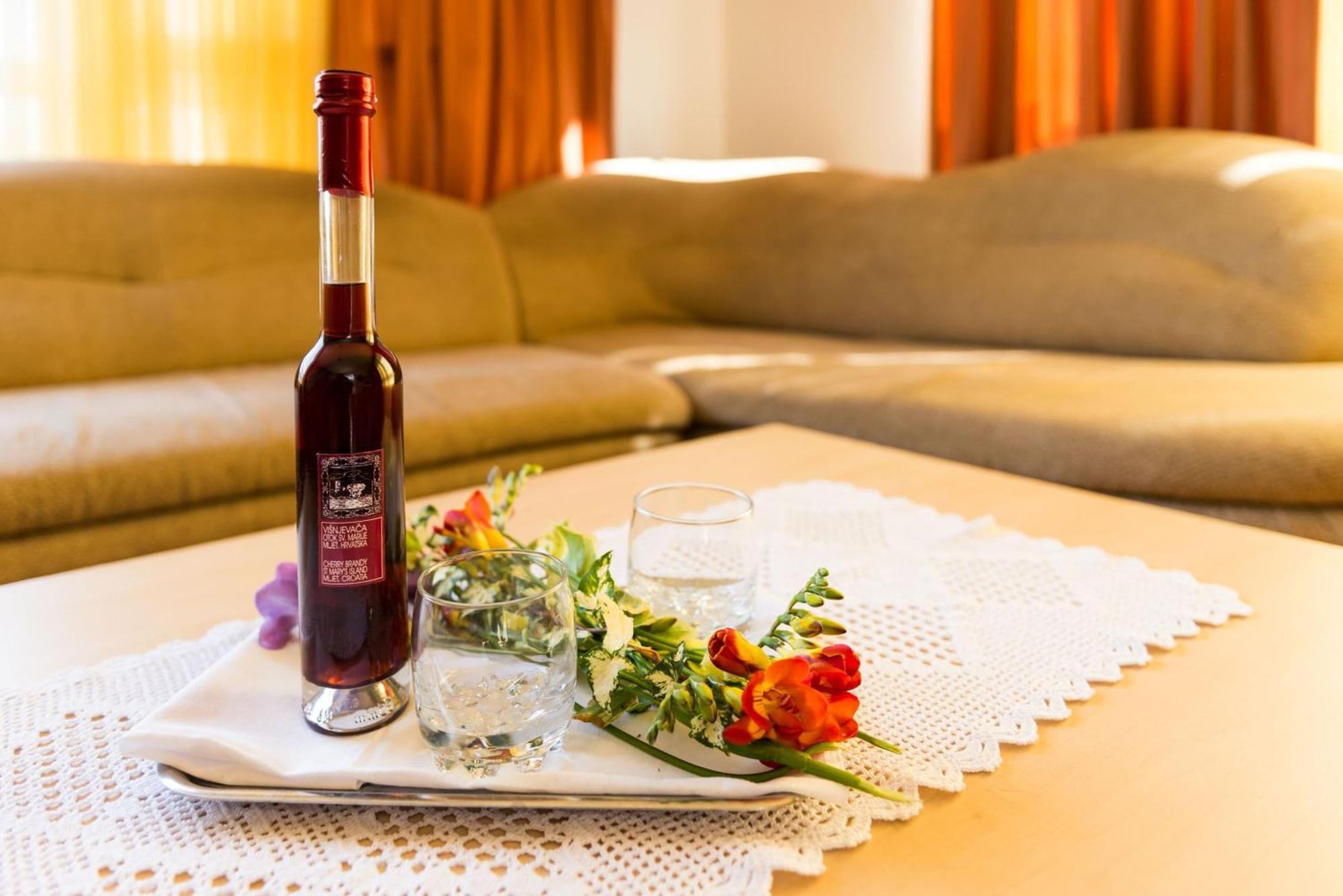Polače Rooms Karla מראה חיצוני תמונה