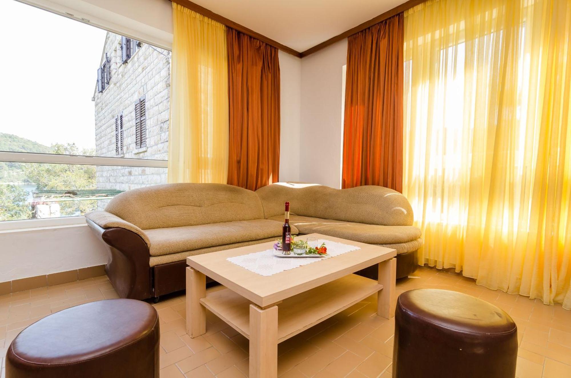 Polače Rooms Karla מראה חיצוני תמונה